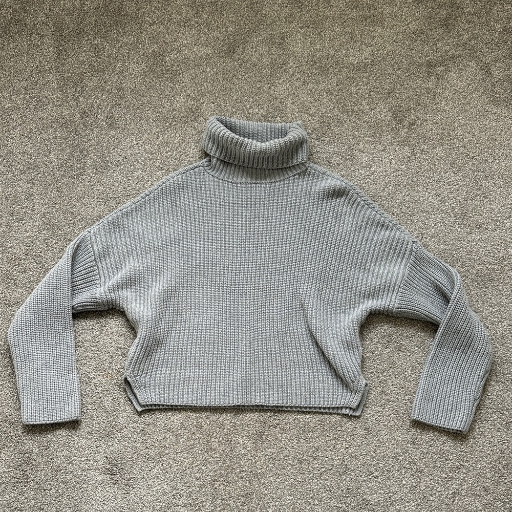 Abercrombie & Fitch Light Gray Turtleneck Sweater